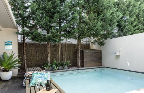 Coogee Apartment | Ocean Views. Private Pool. Large Deck Overlooking Coogee