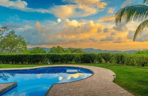 Ciudad Cortes House | Ocean Views-private-pool-easy Access-ojochal-gate