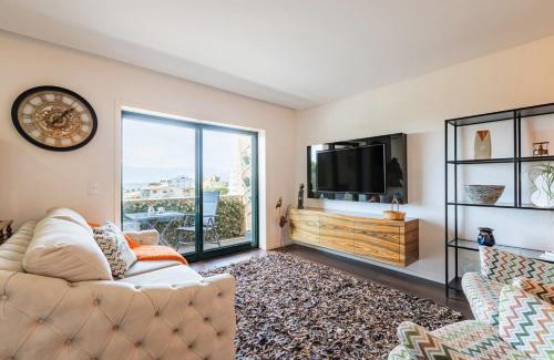 Sao Felix Da Marinha Apartment | Ocean Views Oasis at São Felix da Marinha