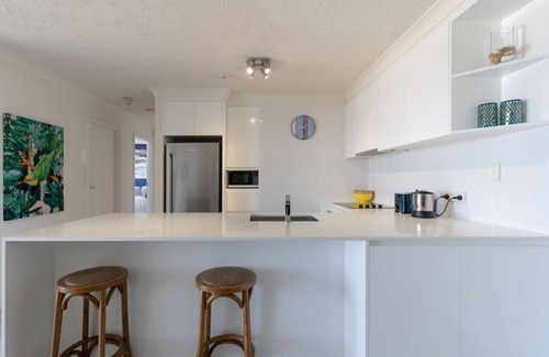 Burleigh Heads Apartment | Ocean Vista Escape Burleigh Beach