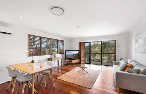 Avalon Beach Apartment | Ocean Vistas - Walk to Beach