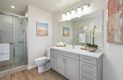 Lawton Woods House | Ocean Waves Condo