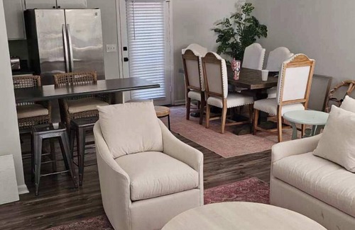 Saint Simons Island Apartment | Ocean Waves Summary: