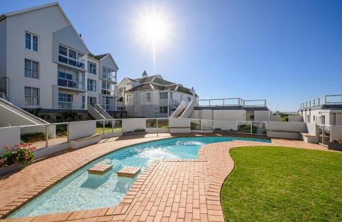 Pollok Beach Apartment | Ocean Whisper At 42