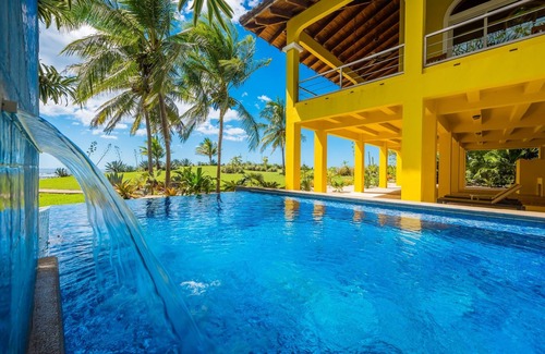 Playa Negra House | Oceanfront on Private Beach w/Awesome Pool! CASA LUNA DE MIEL