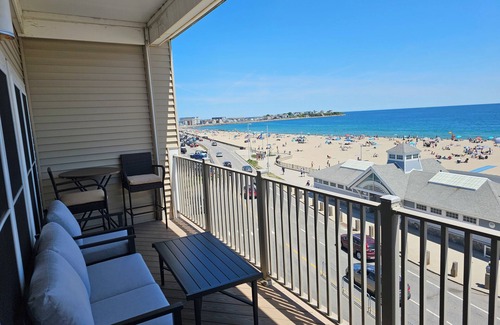 Hampton Condo | Oceanfront 2 bed/2 bath, 1200 square feet!