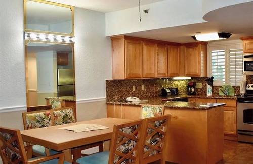 Pompano Beach Resort | Oceanfront 2 bedroom 2 bath Duplex! This lovely resort is a vacation paradise!