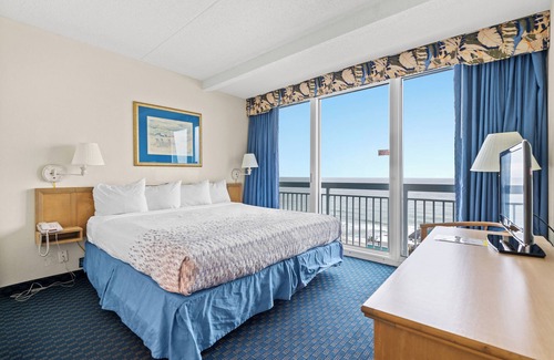 Downtown Myrtle Beach Hotel | Oceanfront 2 BR/Beautiful View
