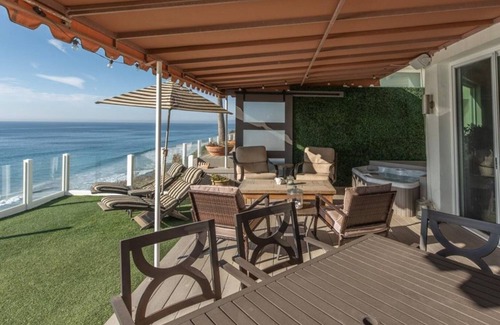 Leucadia House | OCEANFRONT! 2 Suites +n 1bdrm&ba! BEACH HOUZ!