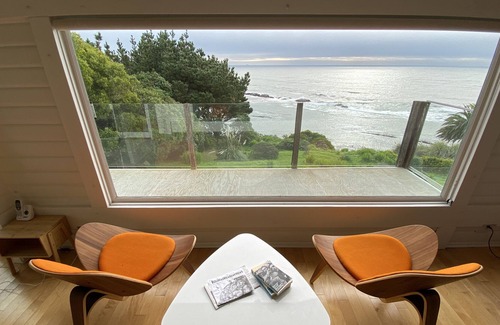 Bolinas House | Oceanfront 2bd modern log cabin in Bolinas