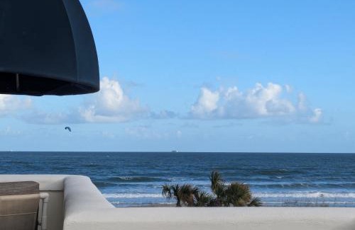 Cape Caneveral Beach Gardens Apartment | Oceanfront 2br2b, Ocean Views, Heated Pool, Spa