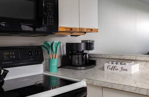 Ship Bottom Condo | Oceanfront 3 bed 2 bath Condo, Pool, Pvt Bch Access