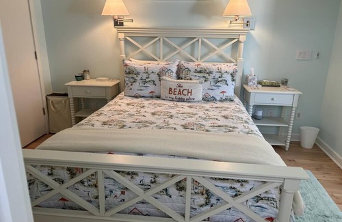 Ship Bottom Cottage | OCEANFRONT Adorable Cottage! Perfect For a Couple or Small Family of 4!