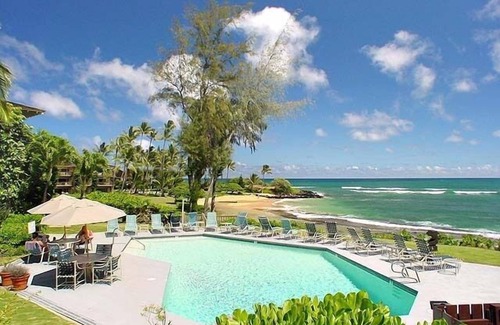 Wailua Condo | Oceanfront and impeccably furnished, this delightful condominium is convenien
