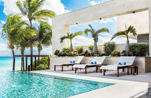 Playacar Fase I Villa | Oceanfront and Infinity Pool in Playa del Carmen