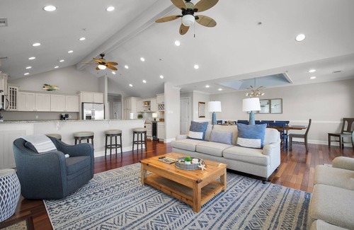 Tybee Island House | Oceanfront, Beach Access, Private Pool, Panoramic Views by Tybee Cottages