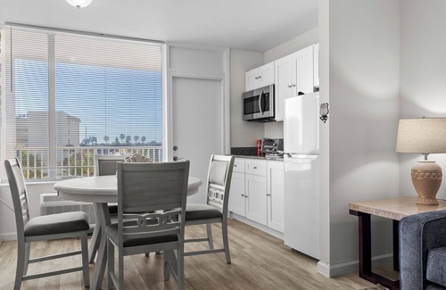 Silver Beach Park Condo | Oceanfront Bliss – Updated Condo Close to Daytona Events