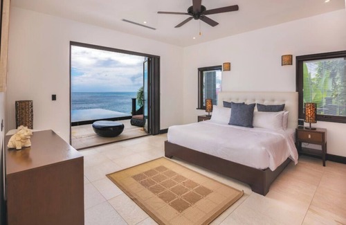 Fryes Beach Hotel | Oceanfront Bliss Villa with Indoor & Outdoor Dining Area & Stunning Sunset Views