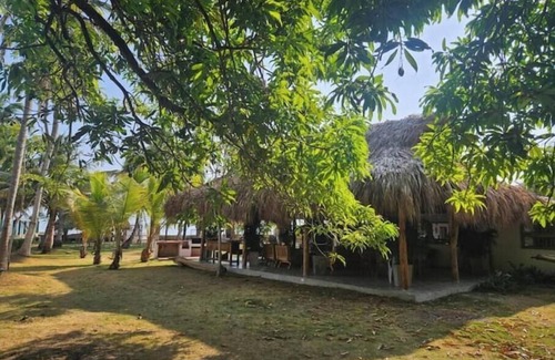 El Porvenir Cabin | Oceanfront cabin! Private beach