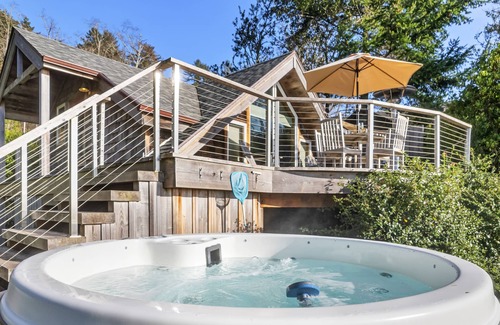 Neahkahnie Beach Cabin | Oceanfront Cabin with Private Hot Tub, Shoreline and Mountain Views