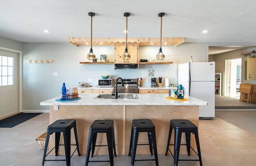 Campbell River House | Oceanfront Central Seawalk Location | Patio, BBQ