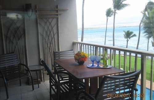 Ukumehame Ahupuaa Condo | Oceanfront Charmer: Our Surf - Your Lullaby