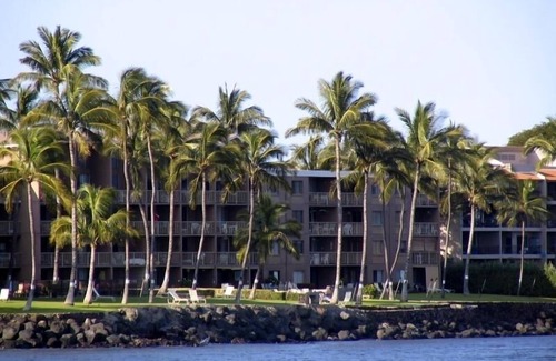 Ukumehame Ahupuaa Condo | Oceanfront Charmer: Our Surf - Your Lullaby