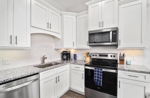 Flagler Beach Apartment | Oceanfront Coastal Luxe 705 - Bikes & Beach Gear