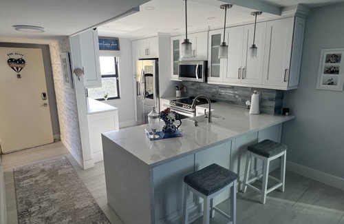 Hutchinson Island South Condo | Oceanfront condo 8th floor Corner unit with amazing views