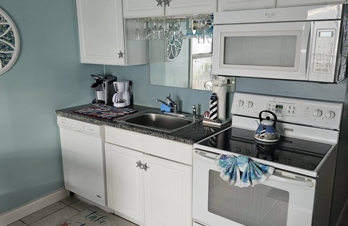 Myrtle Beach Resort | Oceanfront condo incredible views enjoy breakfast on balcony! Window in bedroomn