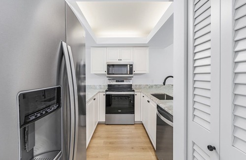 Pelican Bay Condo | Oceanfront Condo in Seagate, the heart of Naples.
