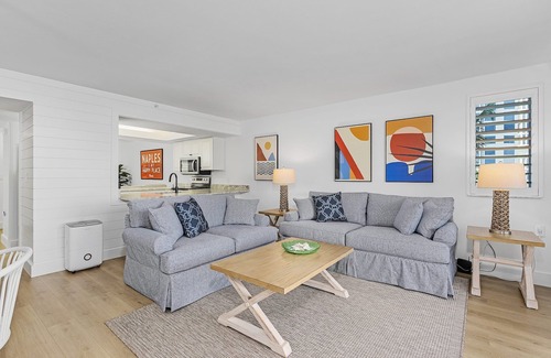 Pelican Bay Condo | Oceanfront Condo in Seagate, the heart of Naples.