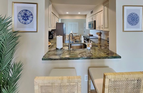 Palm Coast Condo | Oceanfront Condo with Pool, Balcony and Beach Access