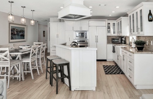 South Oceanside Condo | Oceanfront Designer Condo - Private Beach, Unobstructed Views, AC