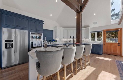 Gold Beach House | Oceanfront escape with beach access, private hot tub and game room