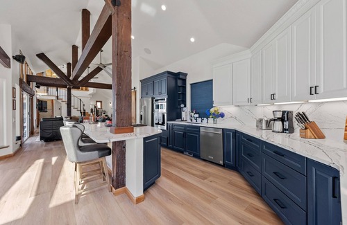 Gold Beach House | Oceanfront escape with beach access, private hot tub and game room