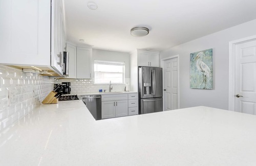 Brigantine House | Oceanfront! Fenced in back yard! Pet Friendly! Come visit anytime👍