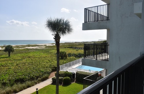 Vero Beach Condo | Oceanfront Fully Renovated Luxury Condo