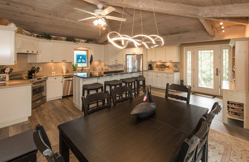 Sandbridge House | OCEANFRONT - Great views, Hot Tub, Sleeps 9