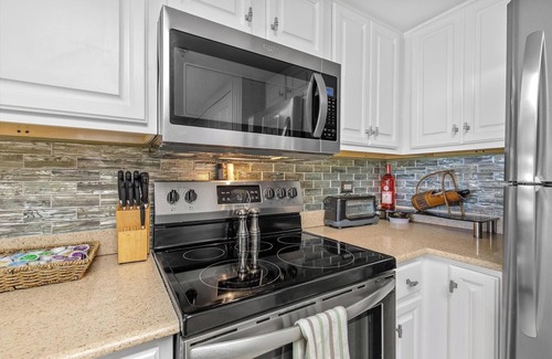 Bethune Beach Condo | 🌊Oceanfront Groudfloor Condo-Chadham by the Sea 118🌊
