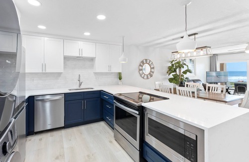 Satellite Beach Condo | Oceanfront Ground Floor Condo w/Stunning Ocean Views, Heated Pool & Steps to the Beach! 🌊