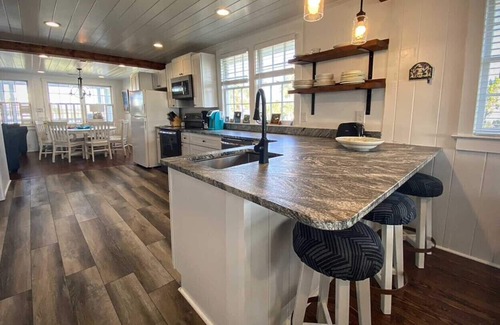 South End Cottage | OCEANFRONT HAVEN: Your perfect getaway awaits in this classic beach cottage!