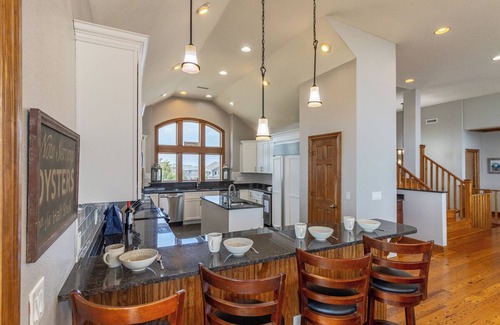 Hatteras House | Oceanfront Hatteras home w/countless amenities & panoramic views!