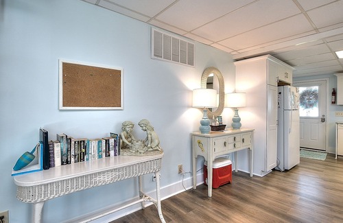 Holden Beach Cottage | Oceanfront. Heatable Saltwater Pool. Perfect For A Small Family.