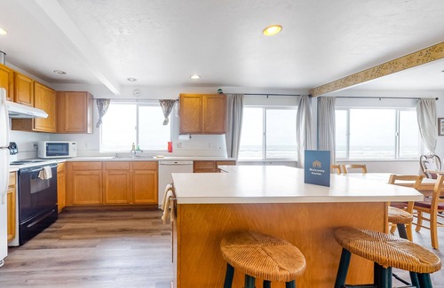 Edgewater Shores House | Oceanfront Home with Ocean View, High-Speed WiFi, Washer/Dryer, & Gas Fireplace