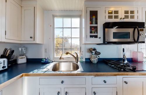 Dennis House | Oceanfront home with private beach, large deck, & washer/dryer - dog-friendly
