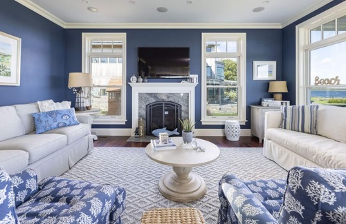 Jamestown House | Oceanfront home with panoramic water views