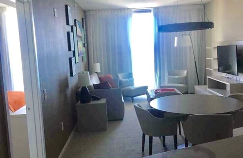 Hollywood South Central Beach Apartment | Oceanfront Hotel 2bdr/2bth balcony ocean/city view