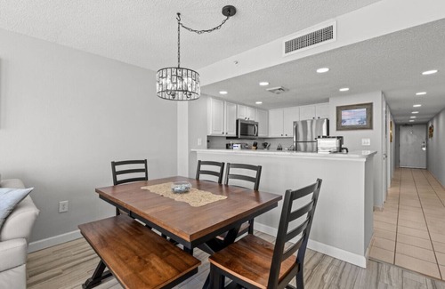Atlantic Beach Condo | Oceanfront - King Bed - 2br - 2ba - Kitchen - W&D