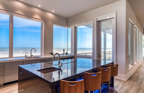 Ocean Cay House | Oceanfront Luxe/BBQ Grill Fire Pit